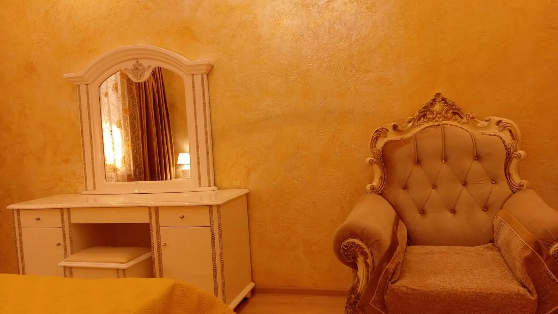 Apartment Квартира Трёхкомнатная Almaty