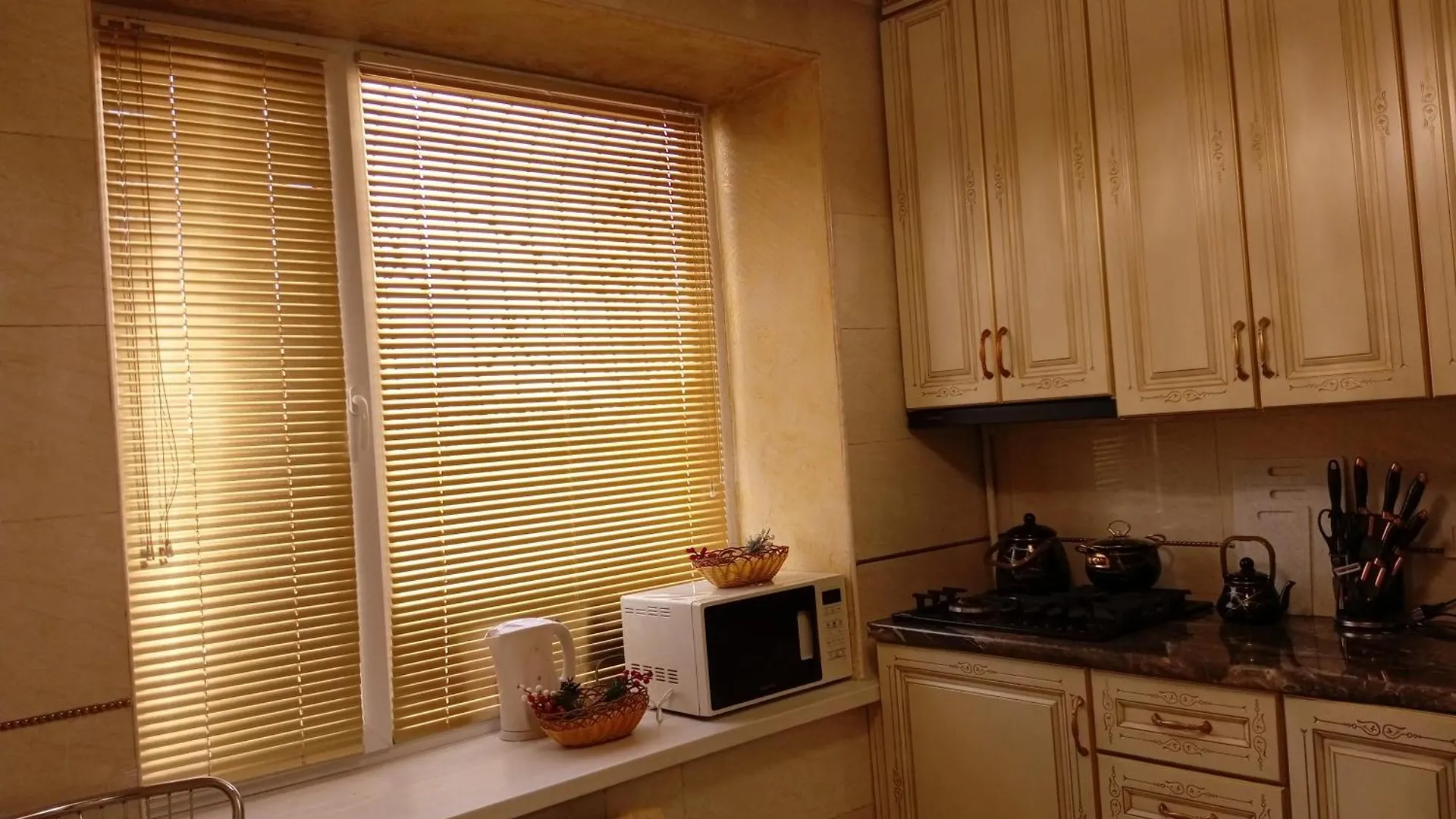 Квартира Трёхкомнатная Almaty Apartment