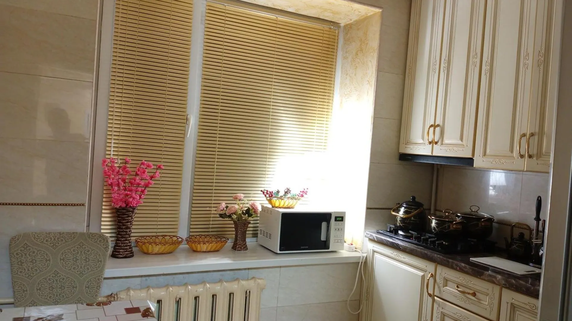 Apartment Квартира Трёхкомнатная Almaty