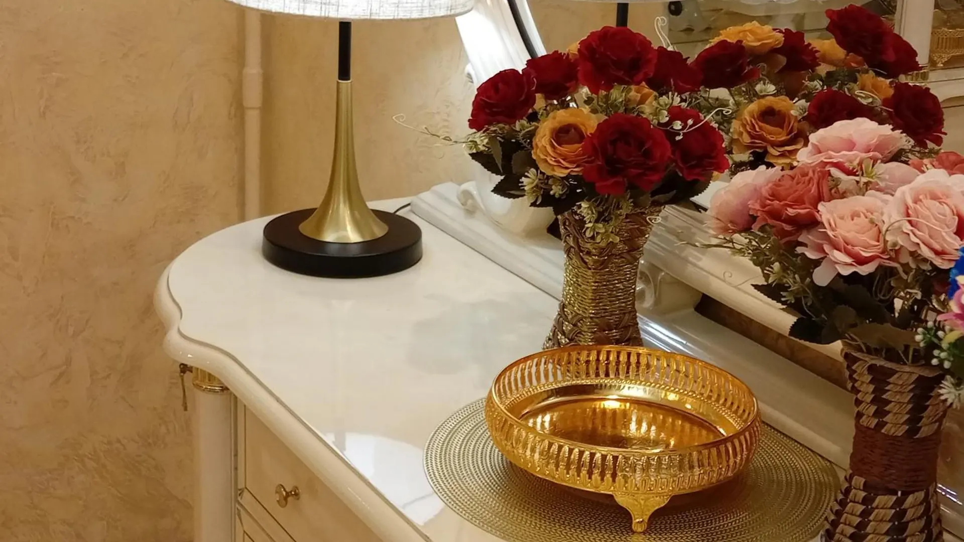 Квартира Трёхкомнатная Almaty Apartment